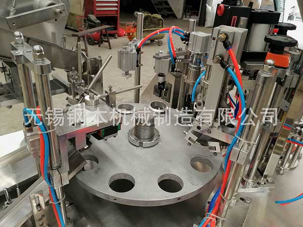 全自动金属软管灌装封尾机有哪几种表现形式？