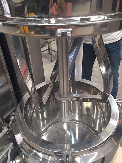 500L真空双行星搅拌机细节展示